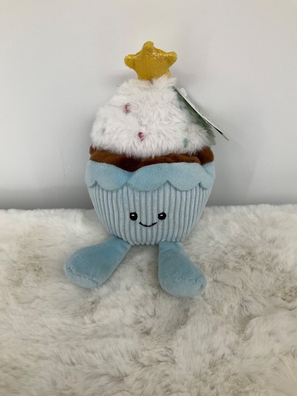Gigglescape Cupcake 7" Plush Stuffed Plush Toy NEW with tags - Picture 2 of 5